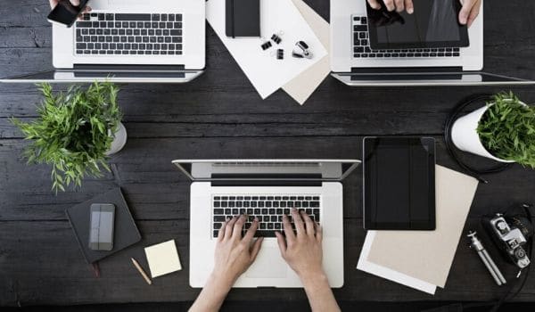 WLAN là gì? Các thiết bị hạ tầng WLAN gồm điểm truy cập và các thiết bị máy khách